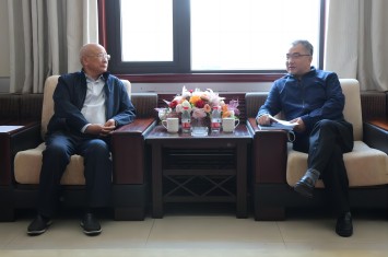 李書成會(huì)見(jiàn)南陽(yáng)市中級(jí)人民法院黨組書記、院長(zhǎng)秦德平一行